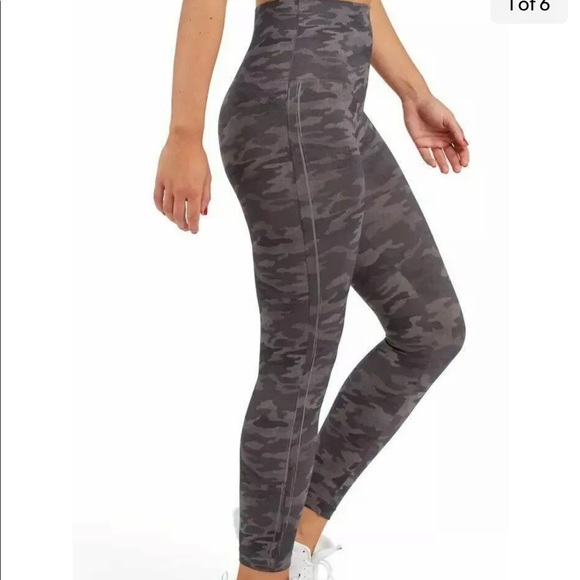 SPANX Pants - NWT Spanx Look At Me Now Seamless Leggings Heather Camo 1X